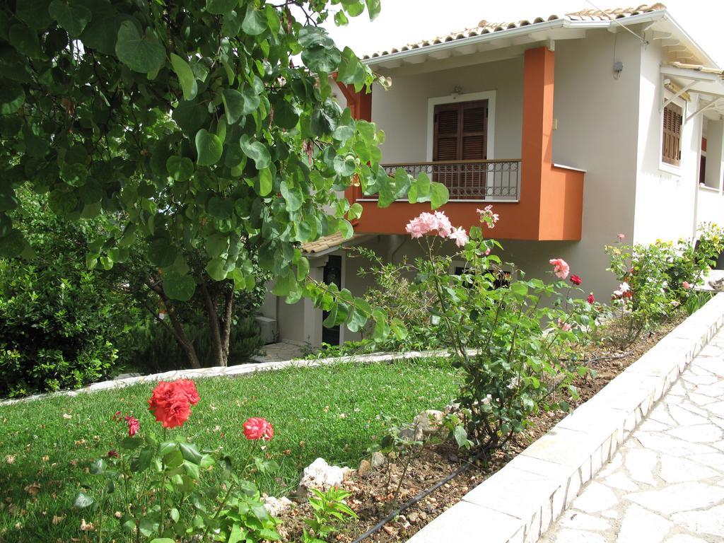 Liogerma Apartments Τσουκαλάδες Δωμάτιο φωτογραφία